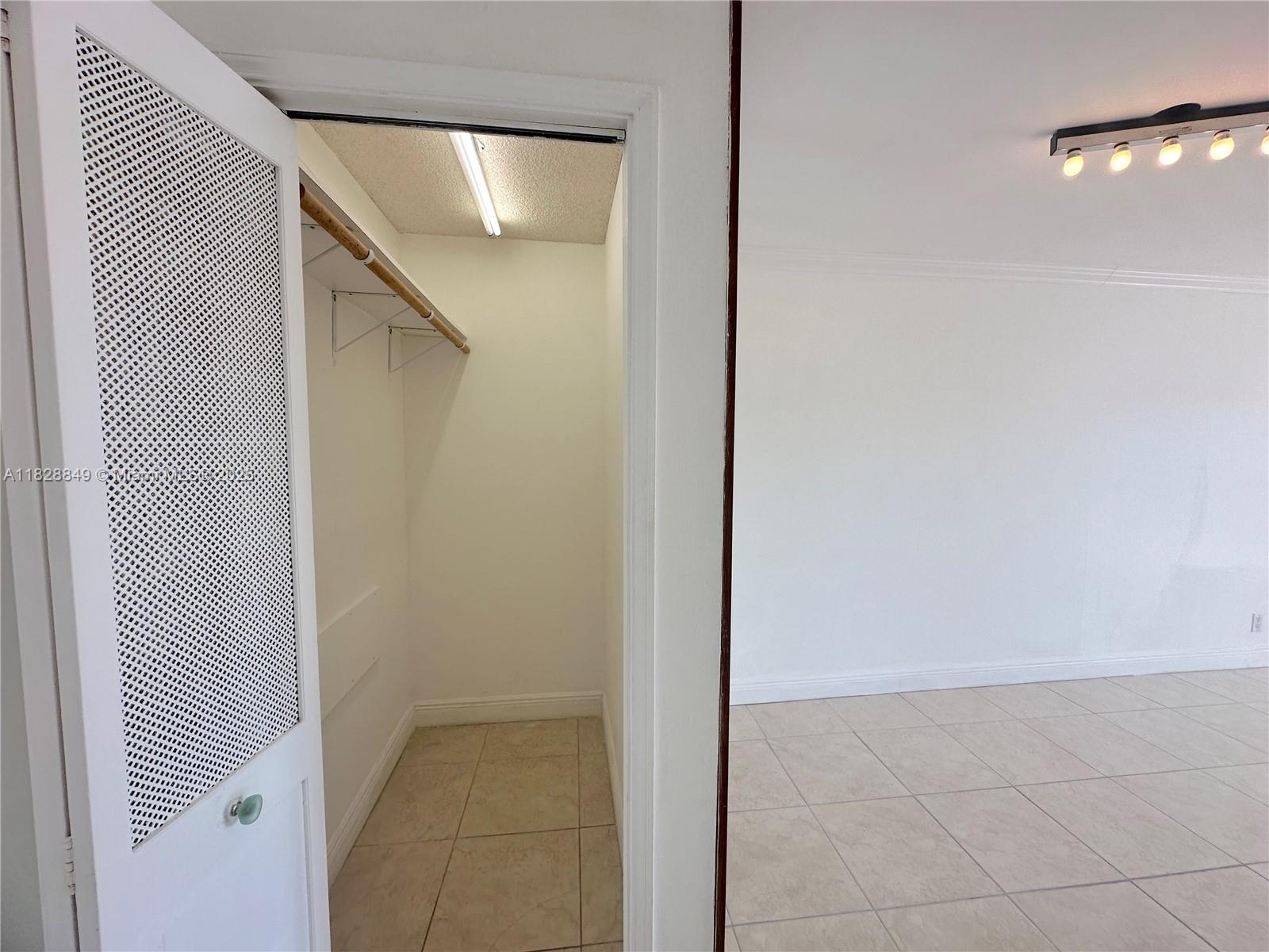 VICTORIA PARK TOWER CONDO - Residential