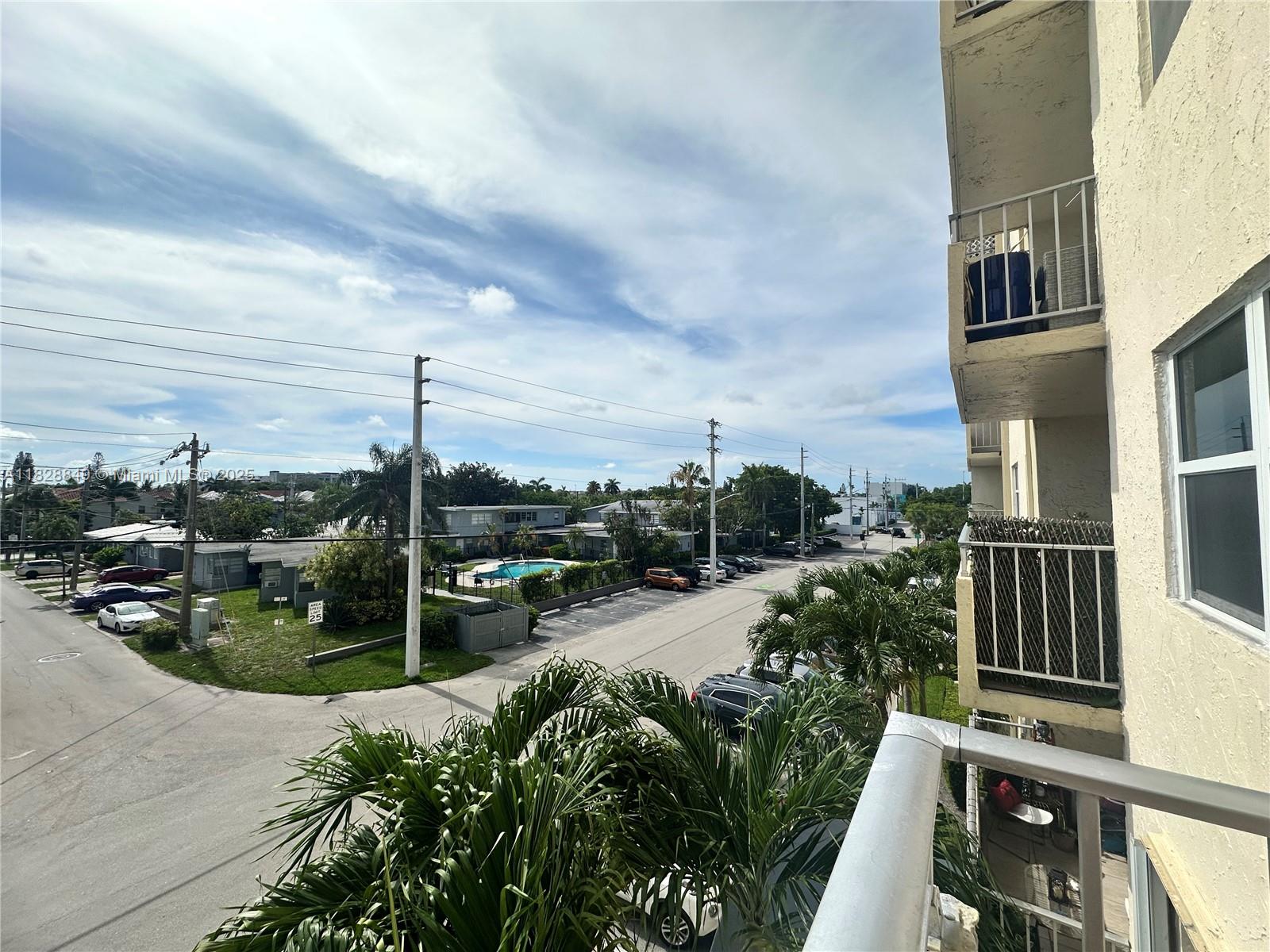 900 NE 18th Ave 304