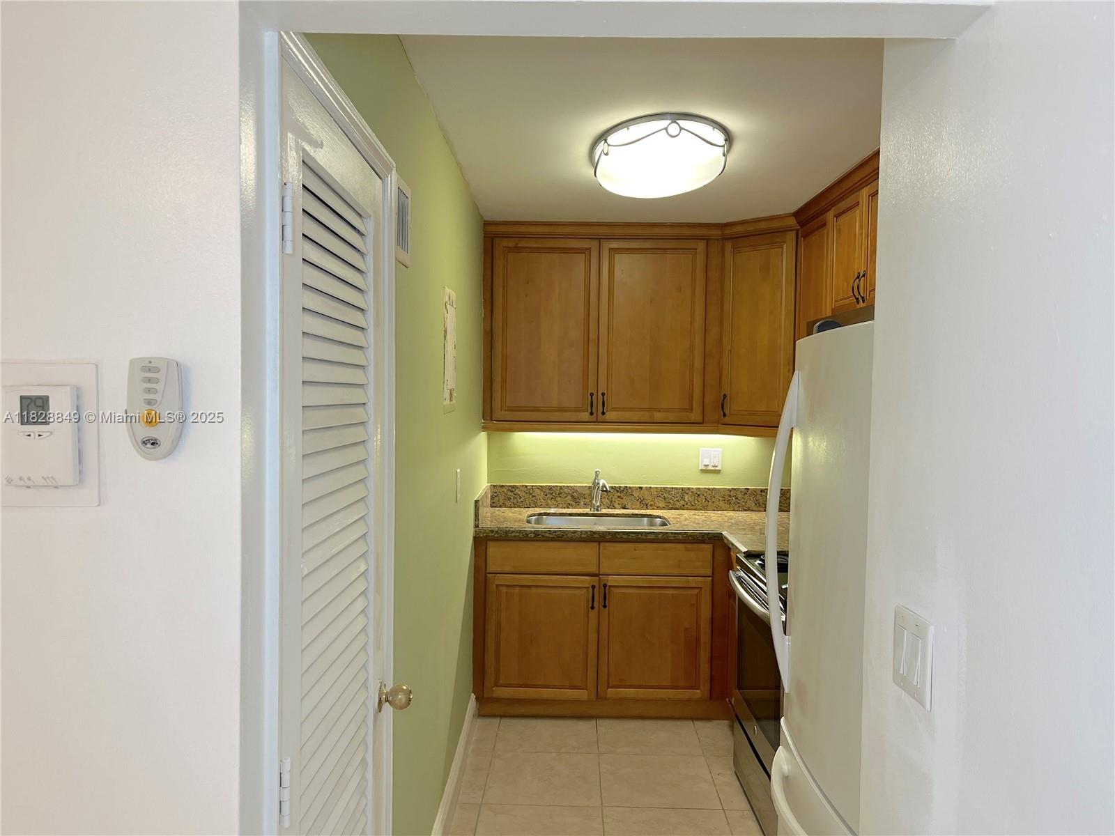 VICTORIA PARK TOWER CONDO - Residential