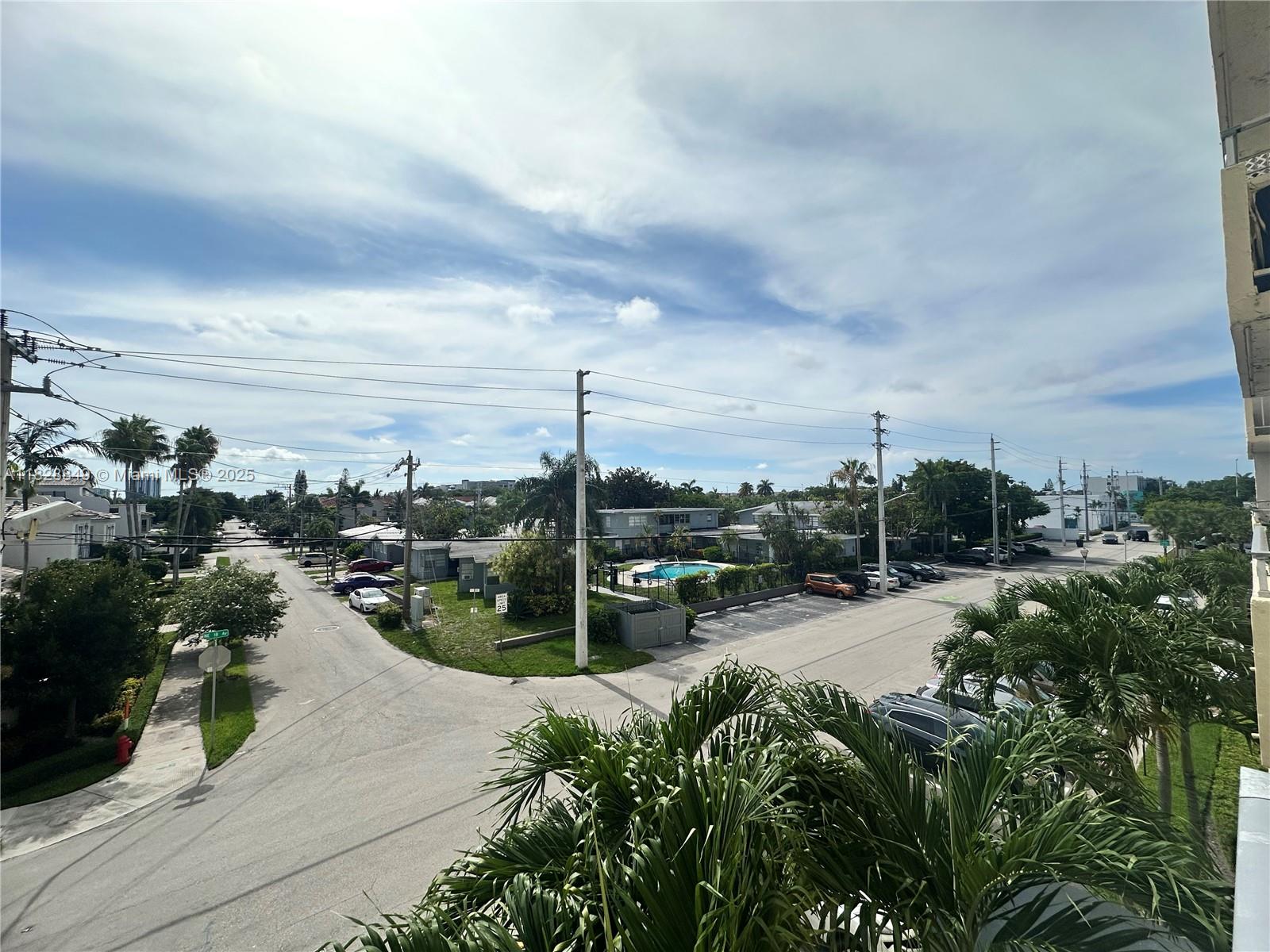 900 NE 18th Ave 304