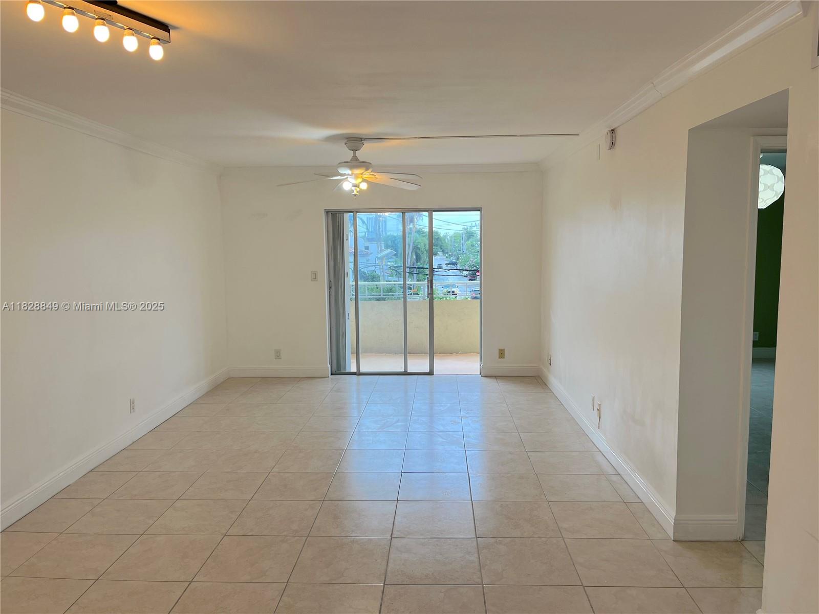 900 NE 18th Ave 304