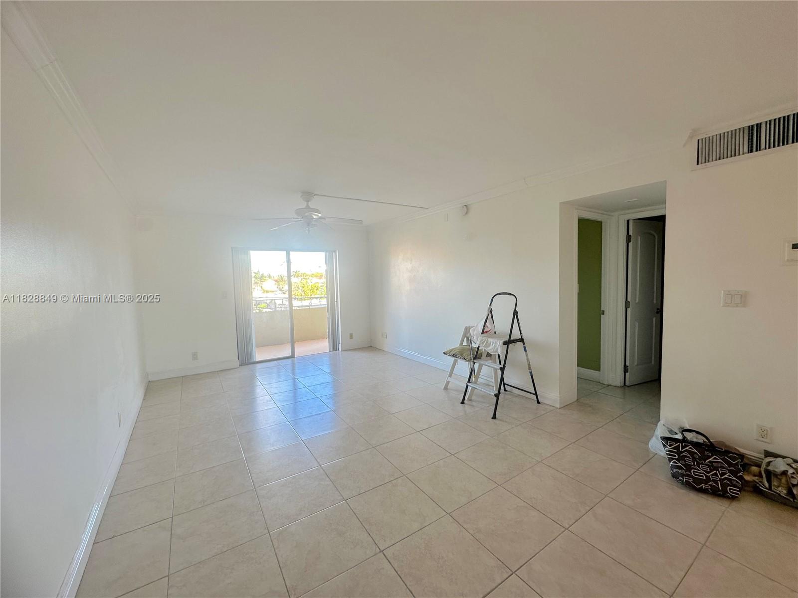 900 NE 18th Ave 304