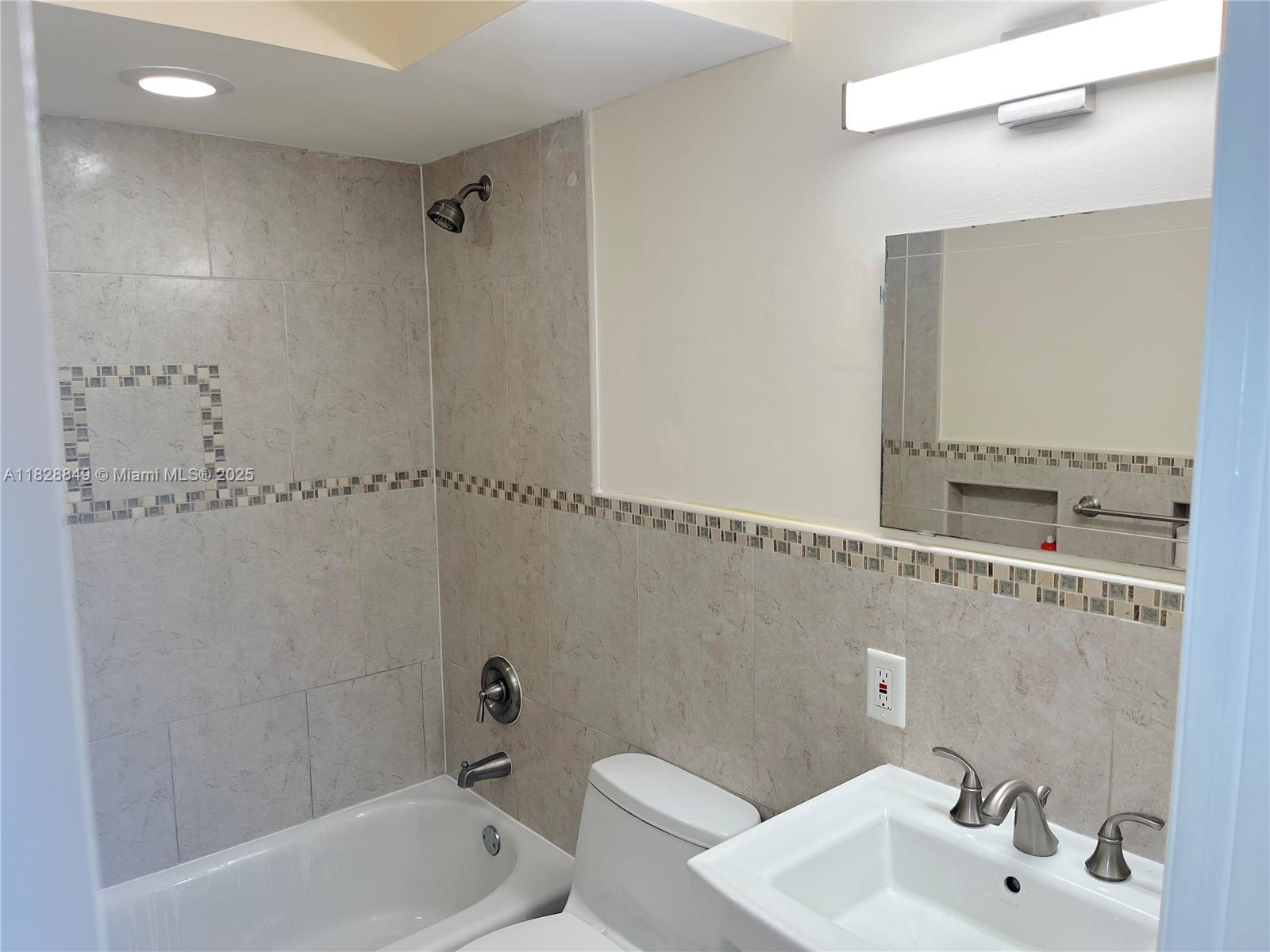 VICTORIA PARK TOWER CONDO - Residential