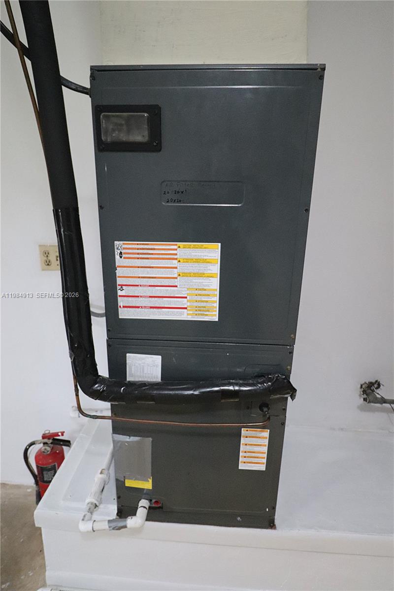 PEMBROKE LAKES SEC 4 - Residential