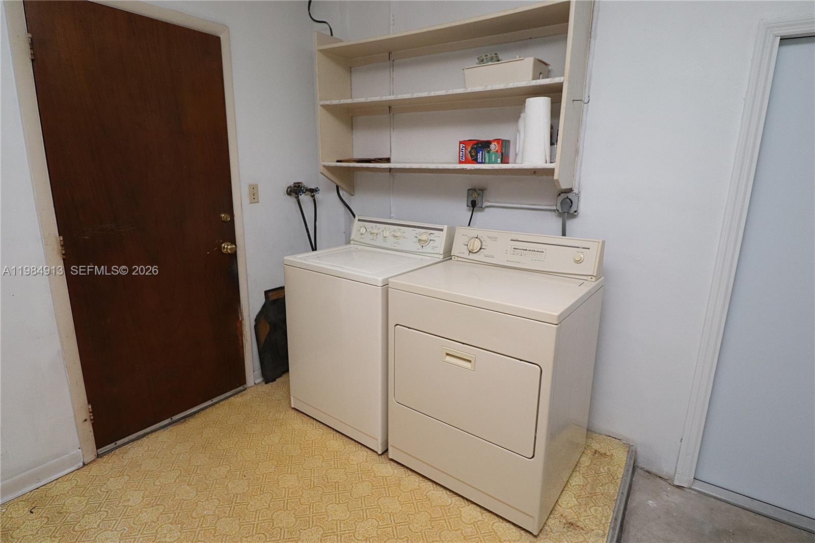 PEMBROKE LAKES SEC 4 - Residential