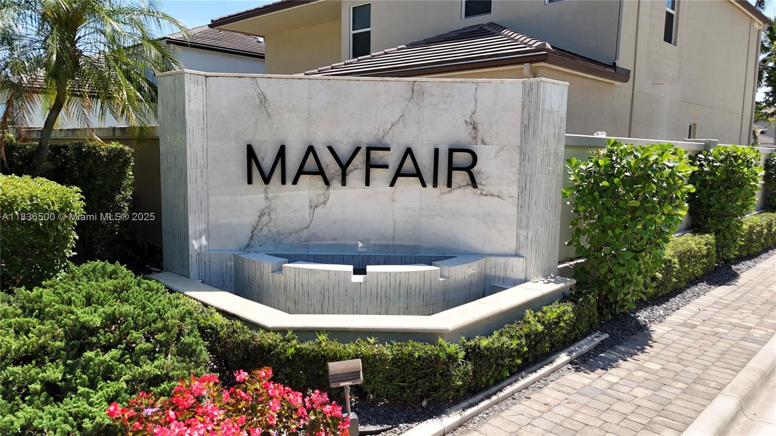 MAYFAIR AT WOODFIELD COUN - Residential