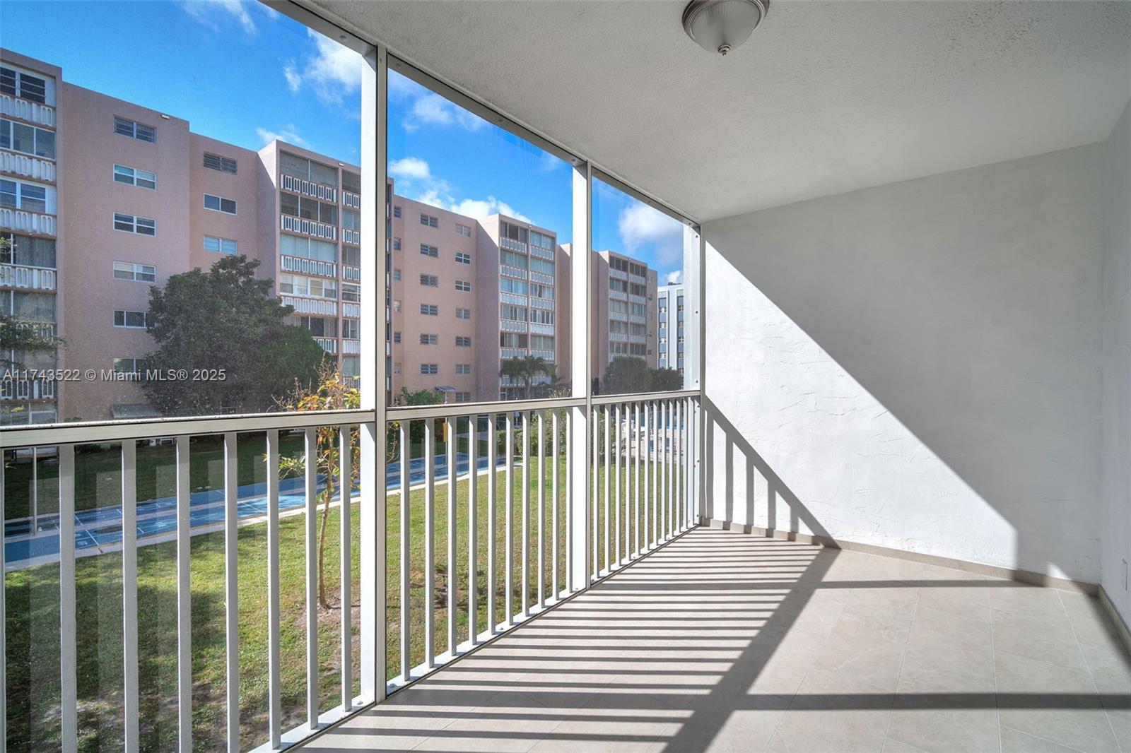 MEADOWBROOK TOWERS CONDO - Residential