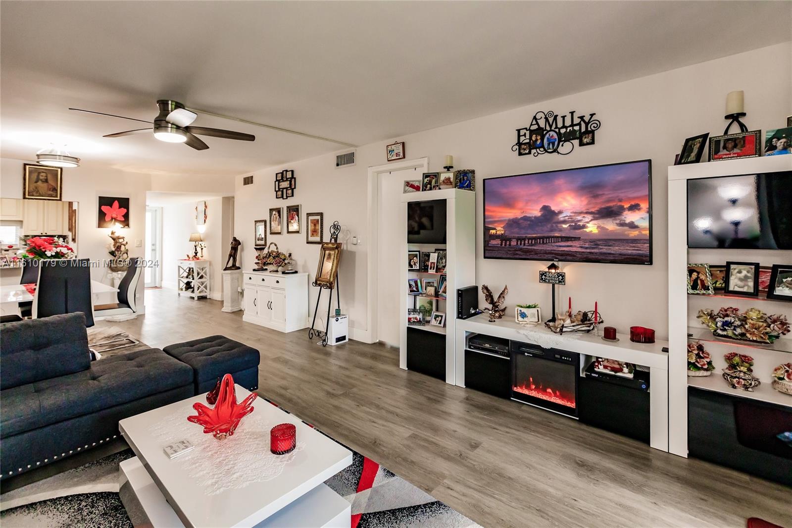 HOLLYBROOK GOLF - Residential