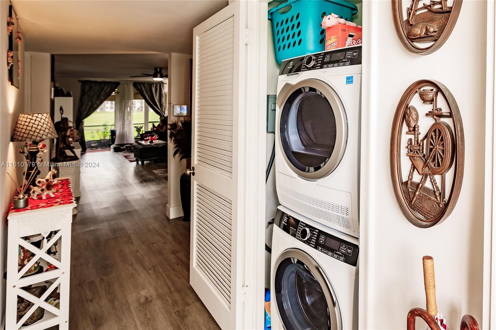 HOLLYBROOK GOLF - Residential