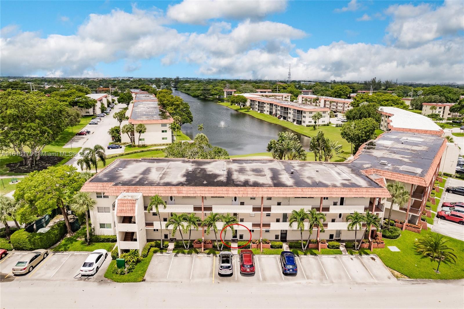 HOLLYBROOK GOLF - Residential