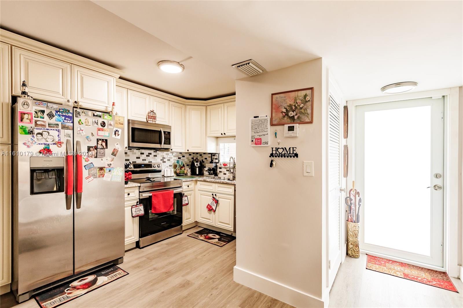 HOLLYBROOK GOLF - Residential