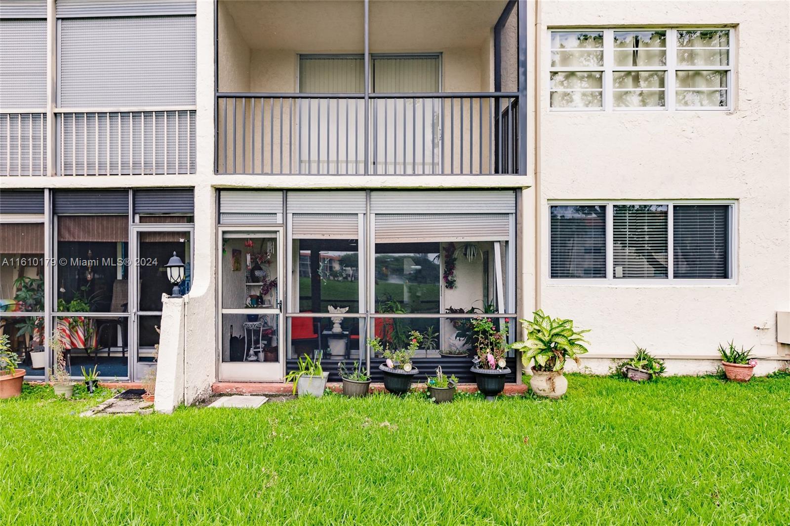 HOLLYBROOK GOLF - Residential