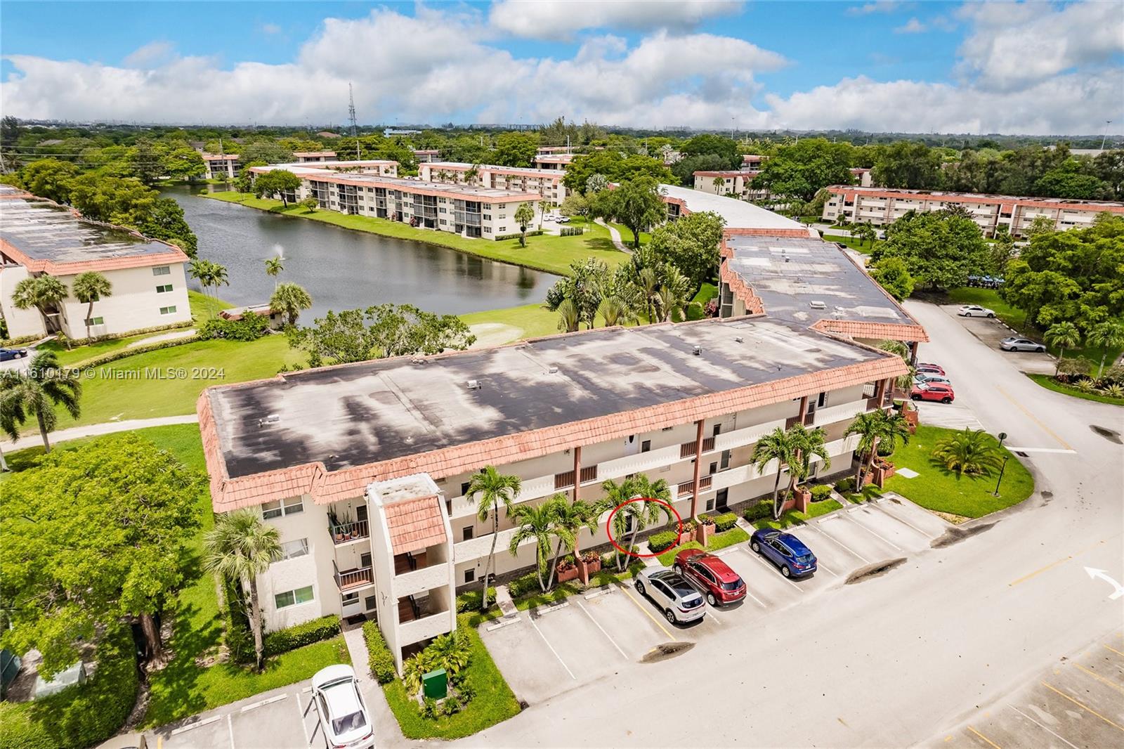 HOLLYBROOK GOLF - Residential