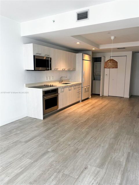 55 SW 9th St 3609 Miami FL 33130