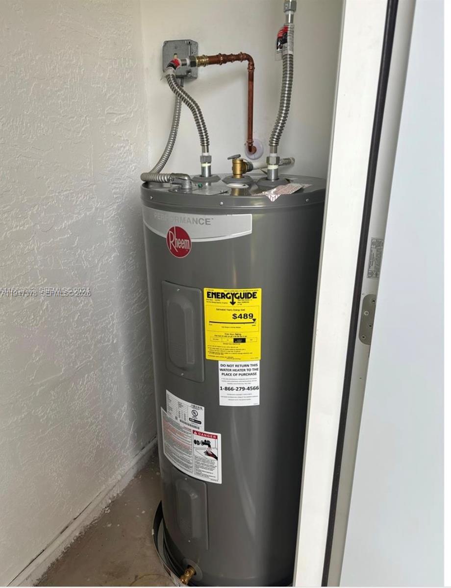 LAKESHORE CONDO #4 - Residential