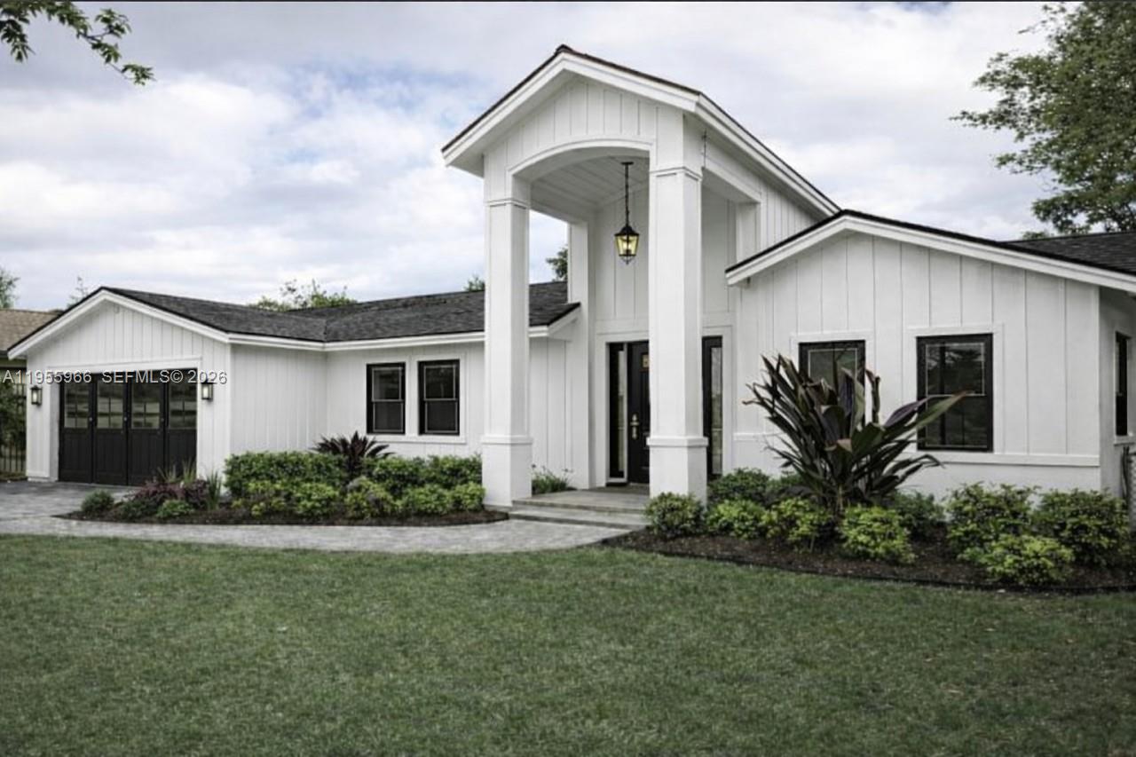 SHORES CALUSA - Residential