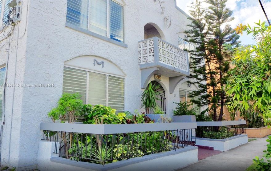 Great property in West Little Havana. Apartment building on a 7,500 SF lot zoned T4-L. Apartments
are one Bedroom, one bath with similar floor plans. Long term tenants. 5 minutes of Brickell and Downtown.
Great opportunity as the rental market continues to grow, demand is strong.