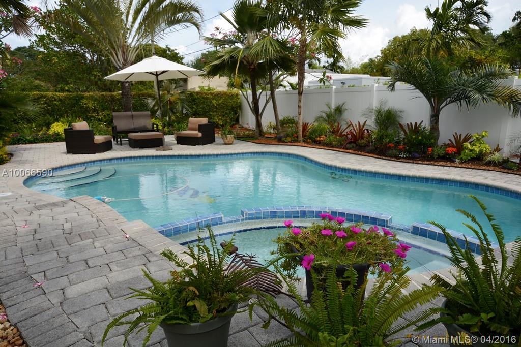 Hollywood 1-21 B - Residential