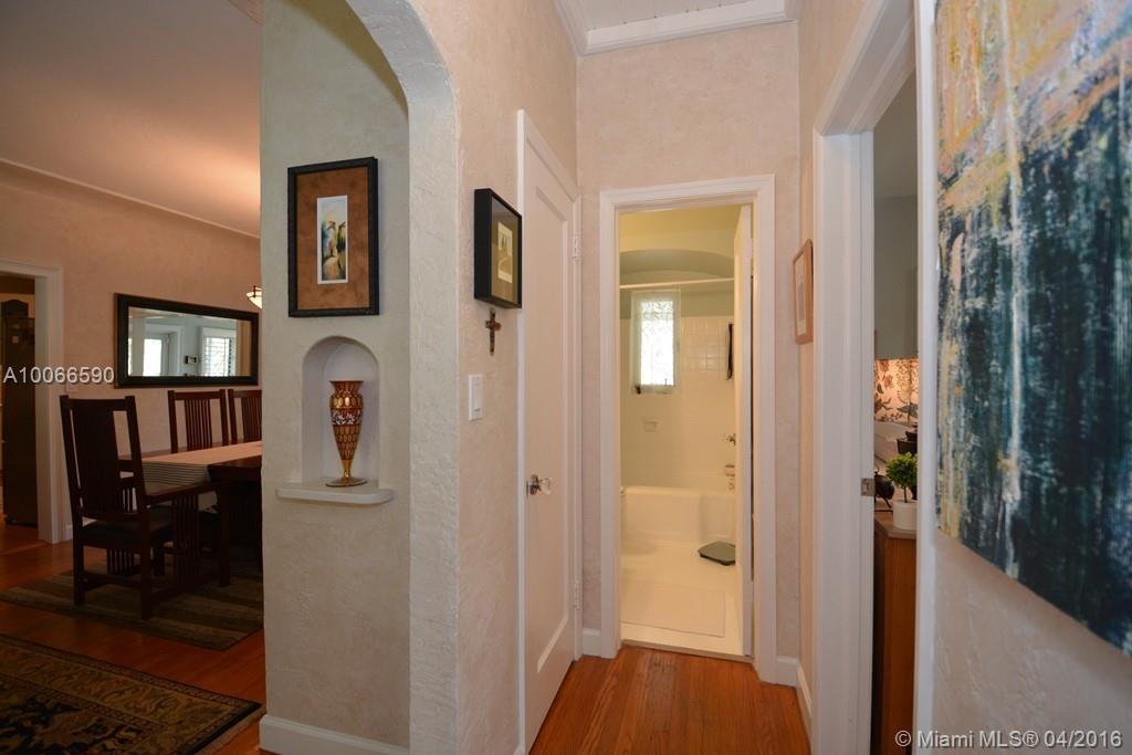 Hollywood 1-21 B - Residential