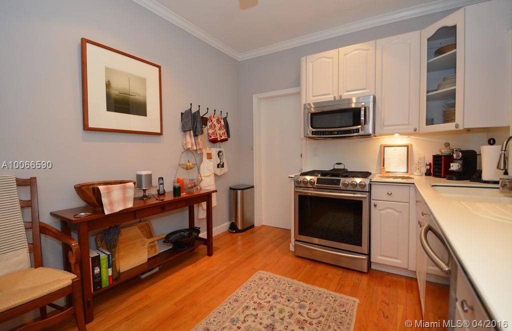 Hollywood 1-21 B - Residential