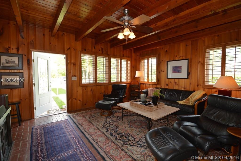 Hollywood 1-21 B - Residential