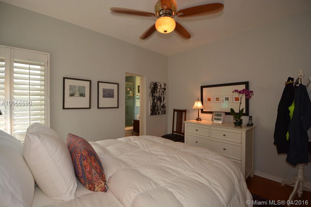 Hollywood 1-21 B - Residential