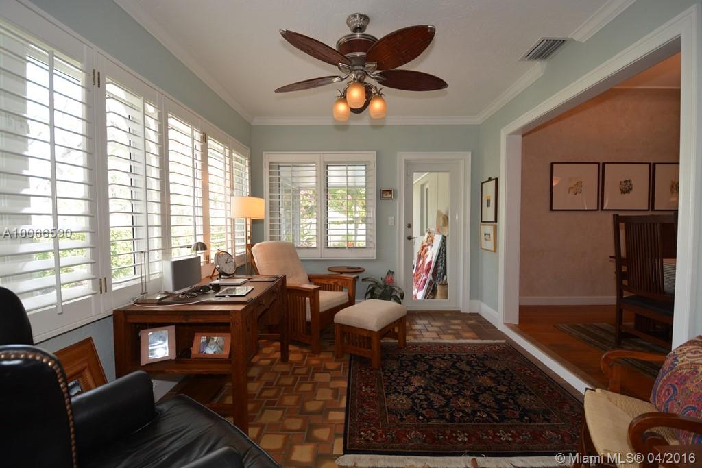 Hollywood 1-21 B - Residential