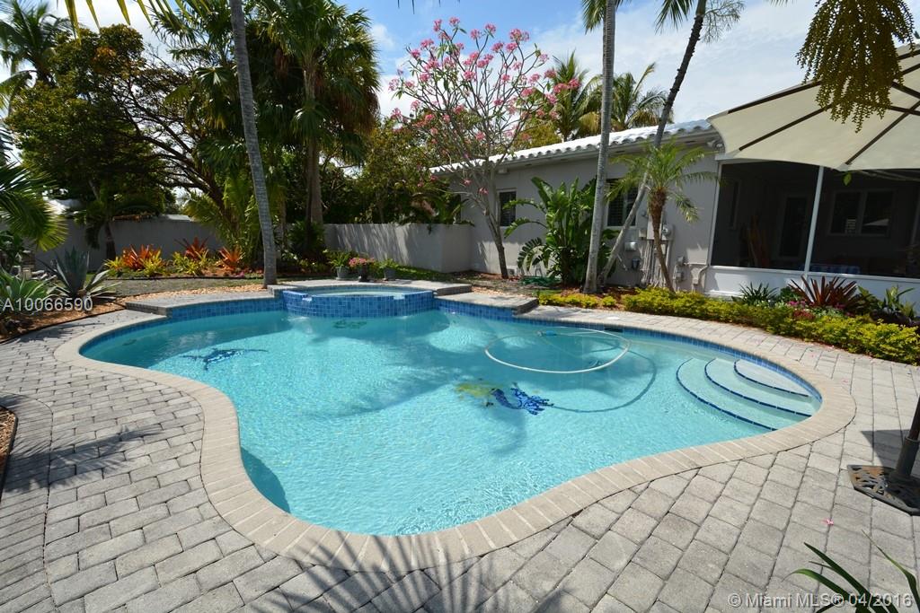 Hollywood 1-21 B - Residential