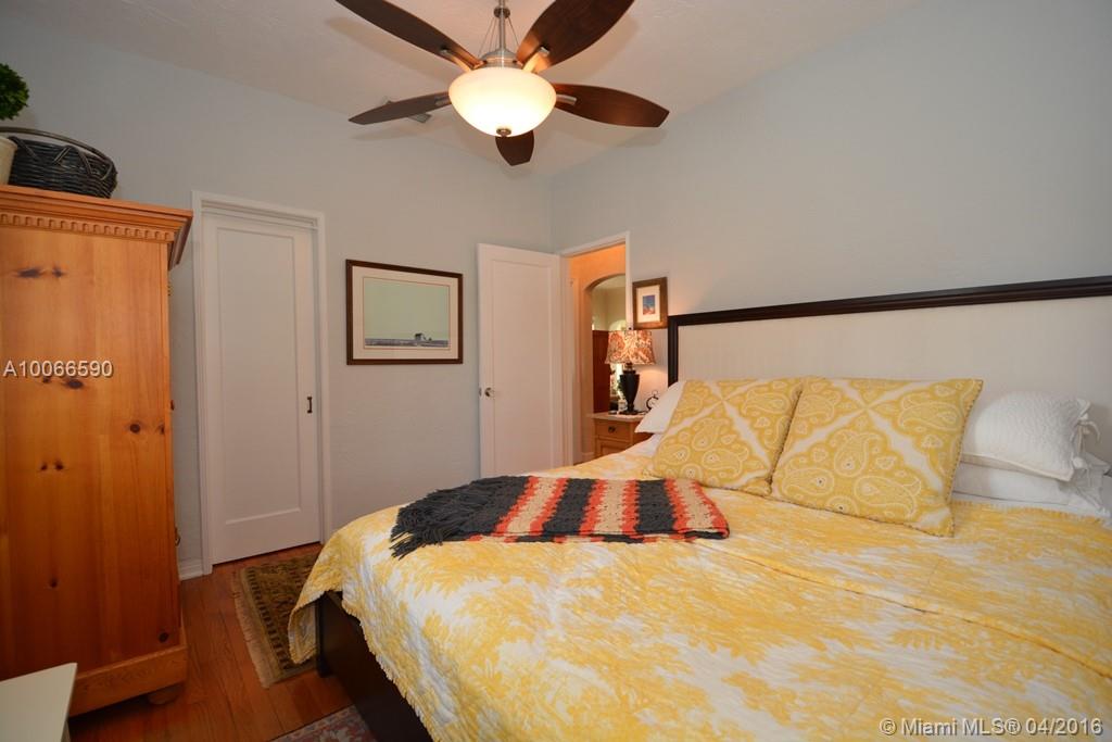 Hollywood 1-21 B - Residential