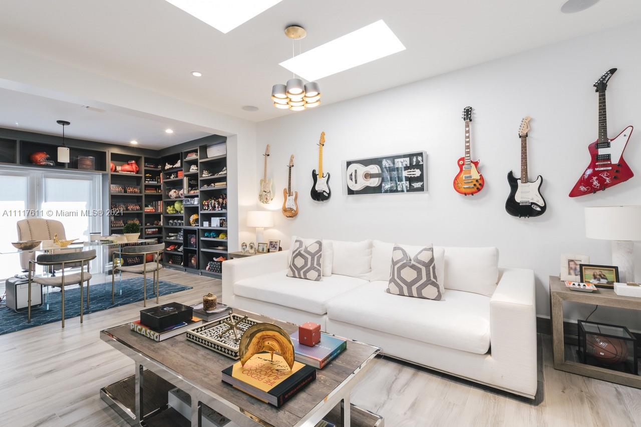 ENTRADA - Residential