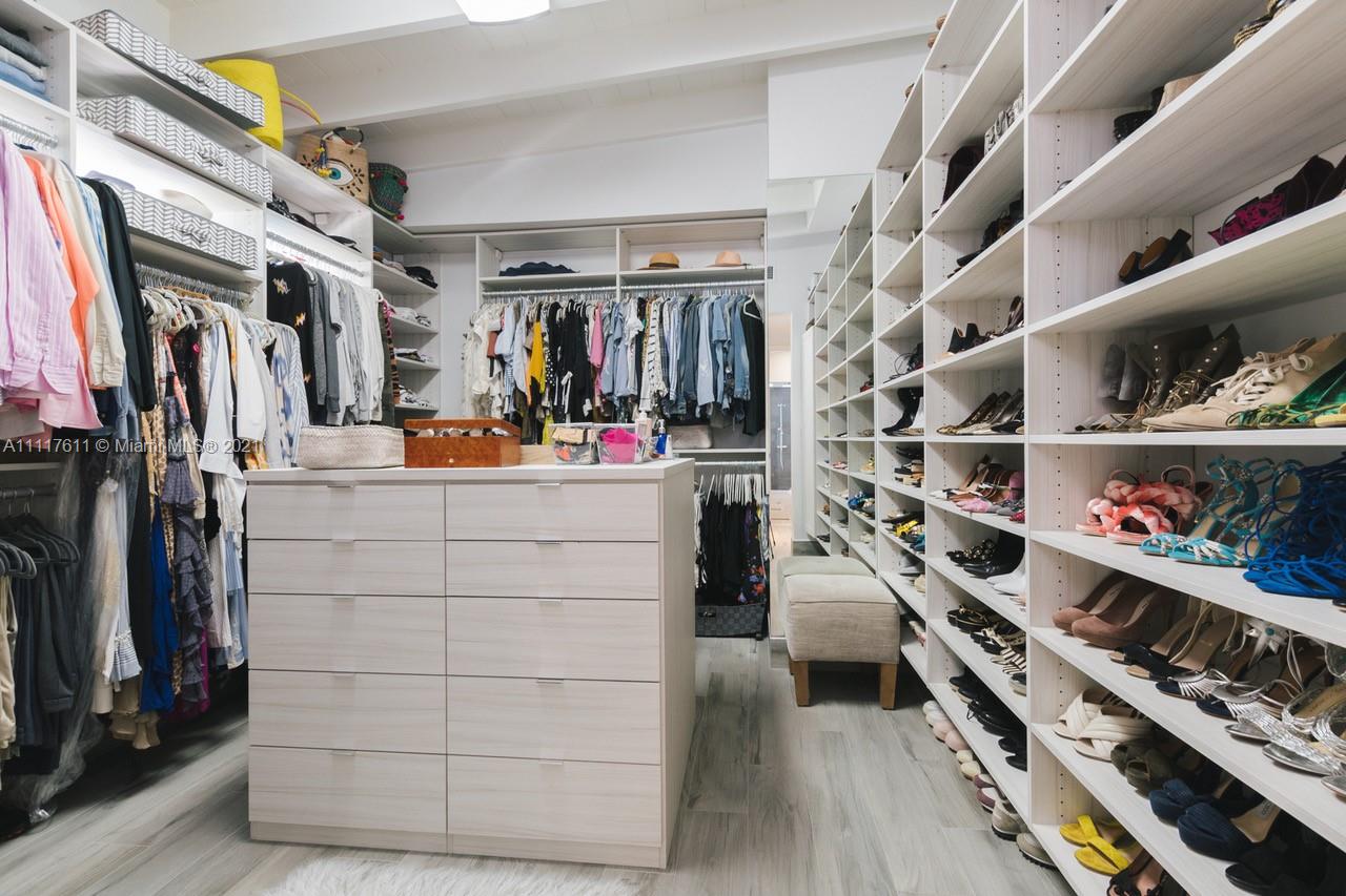 ENTRADA - Residential