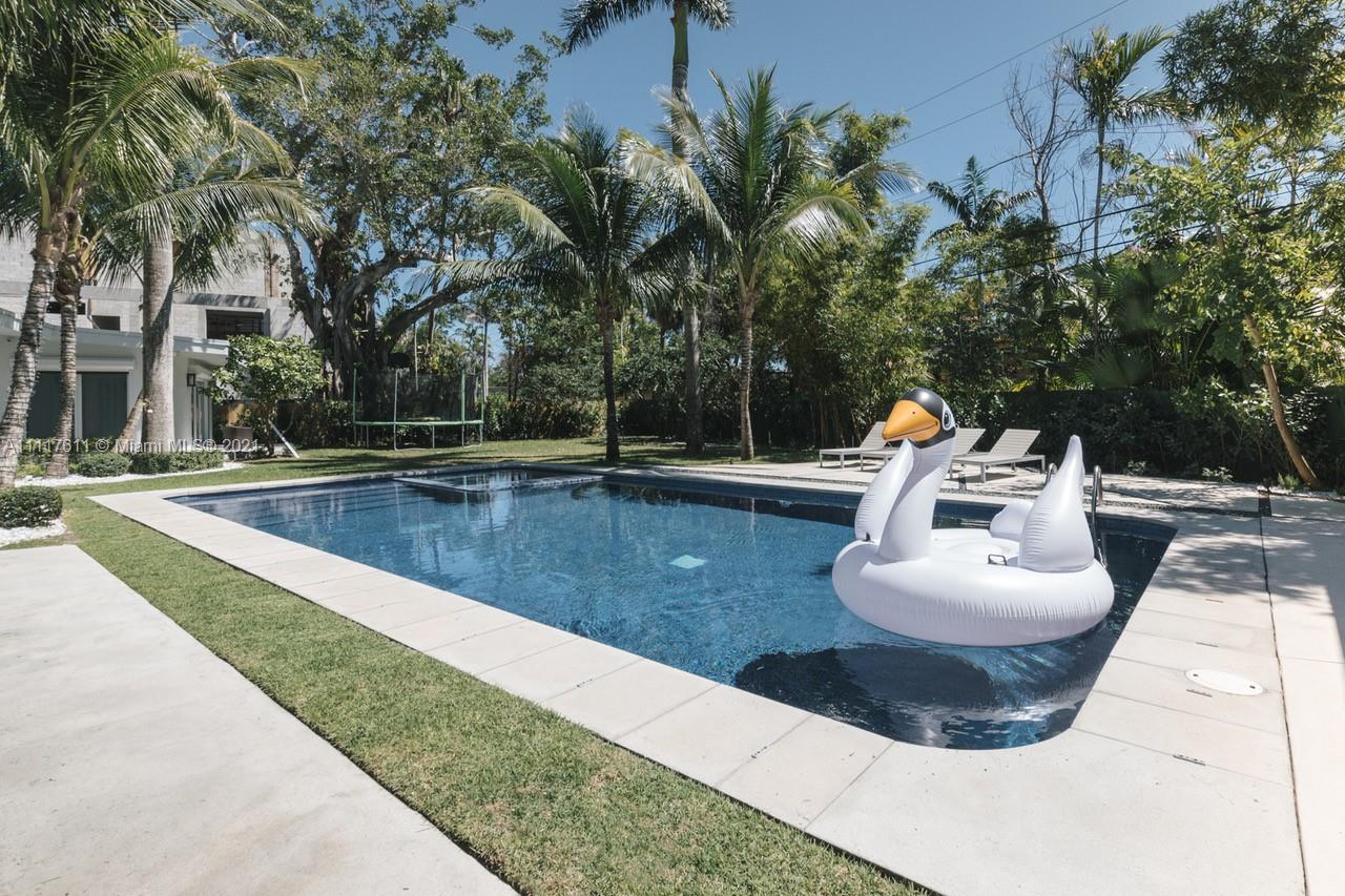 ENTRADA - Residential