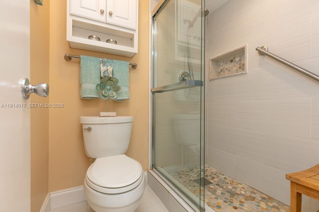 SUNRISE LAKES 101 CONDO - Residential