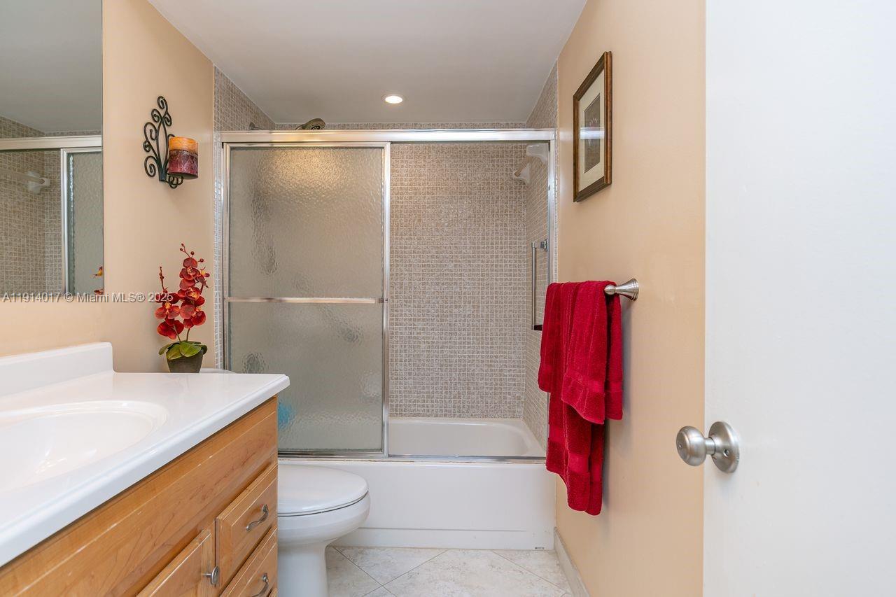 SUNRISE LAKES 101 CONDO - Residential