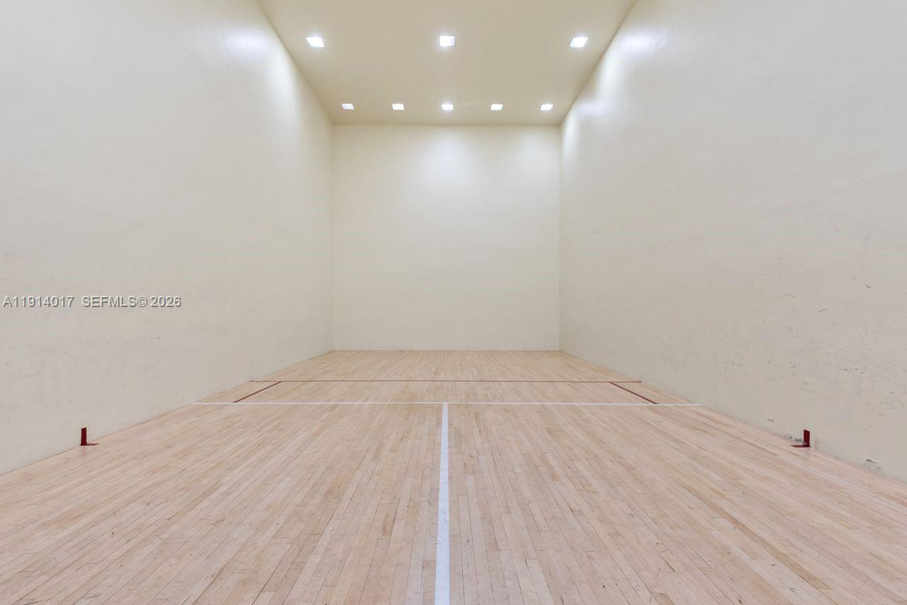 SUNRISE LAKES 101 CONDO - Residential