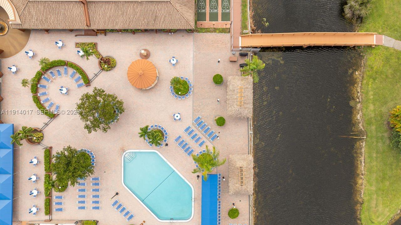 SUNRISE LAKES 101 CONDO - Residential