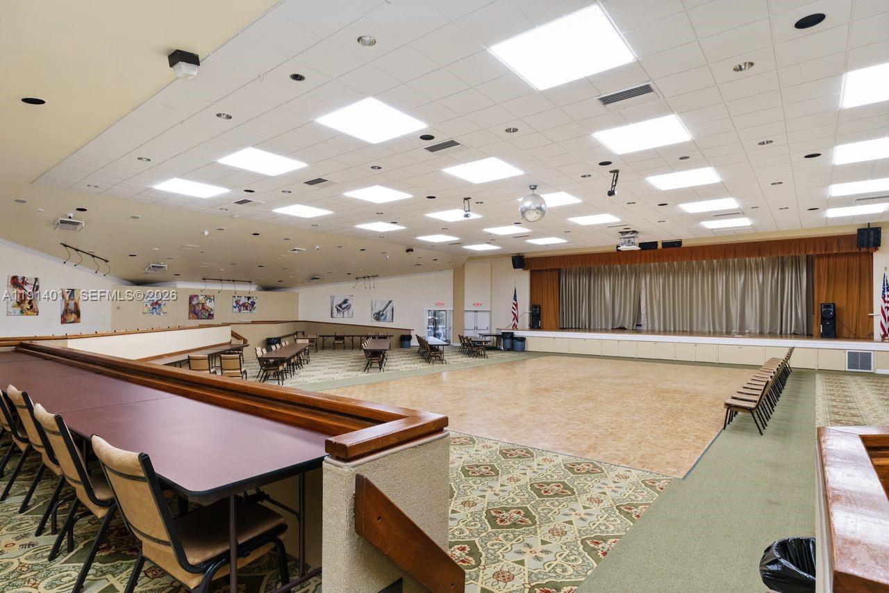 SUNRISE LAKES 101 CONDO - Residential