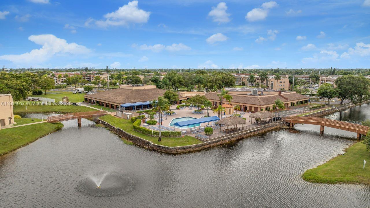 SUNRISE LAKES 101 CONDO - Residential