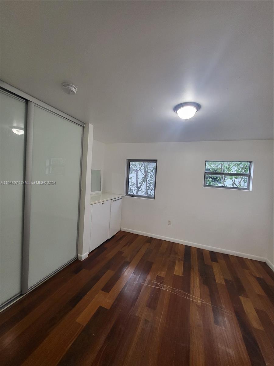 ETRURIA CONDO - Residential