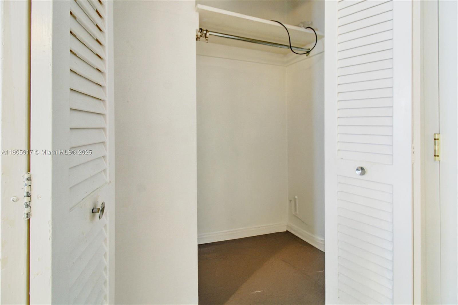 THE ALEXANDER CONDO - Residential