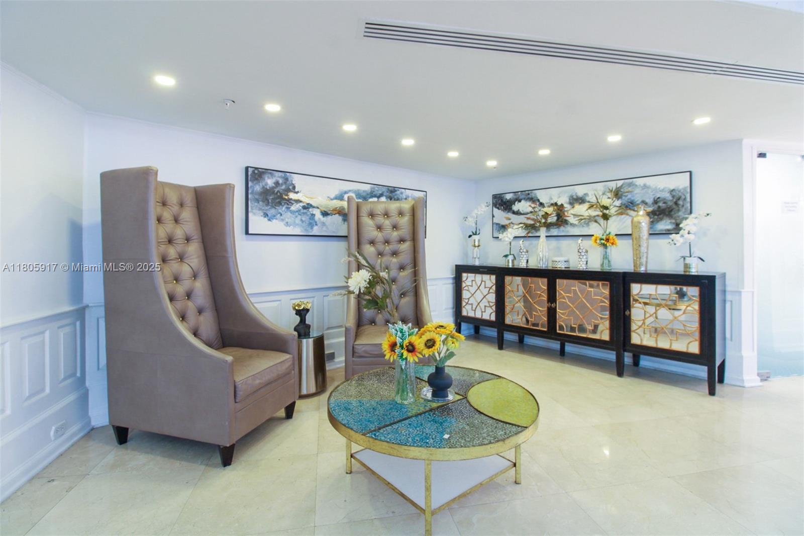 THE ALEXANDER CONDO - Residential