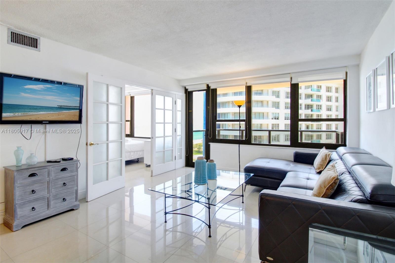 THE ALEXANDER CONDO - Residential