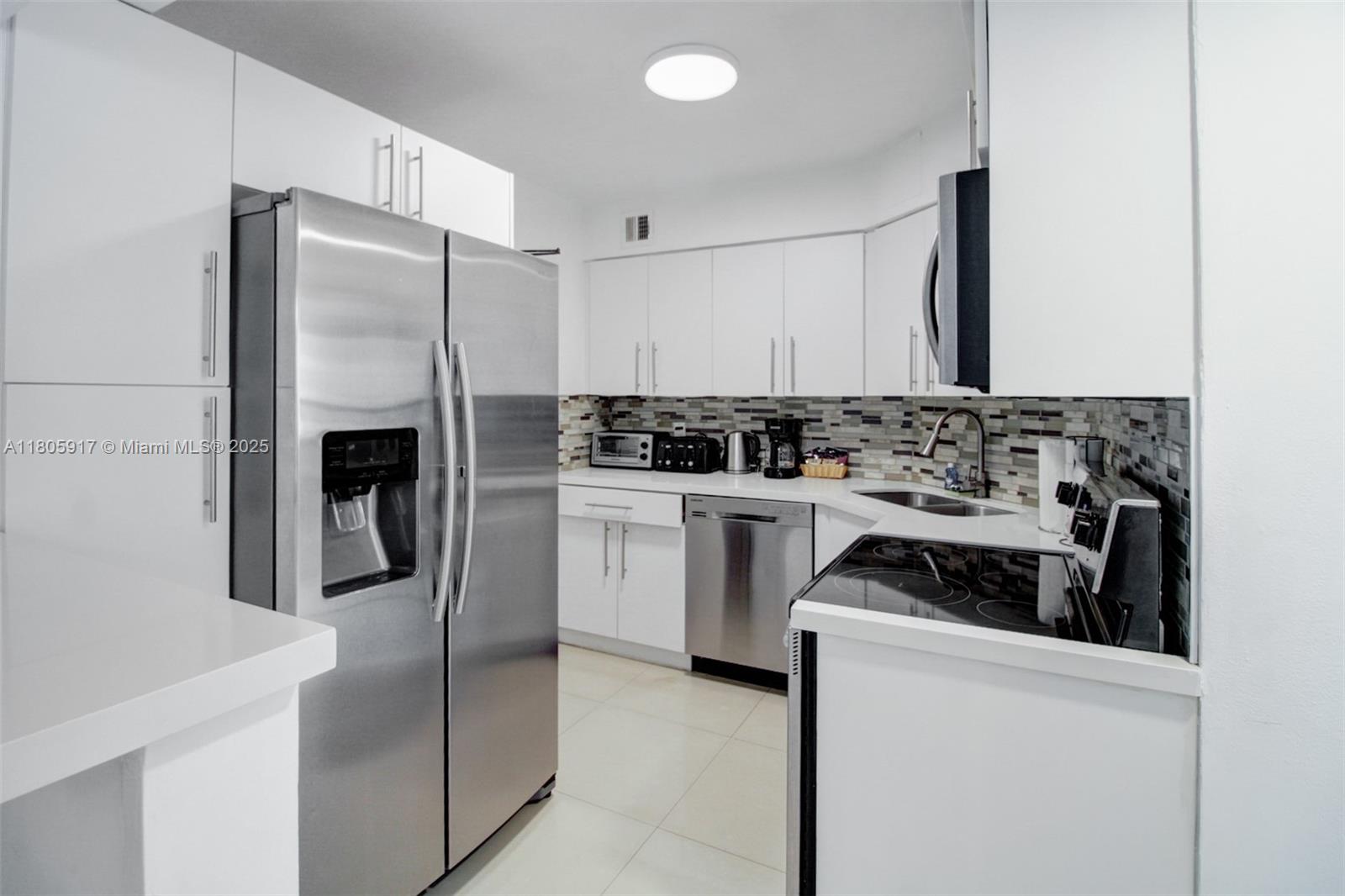 THE ALEXANDER CONDO - Residential