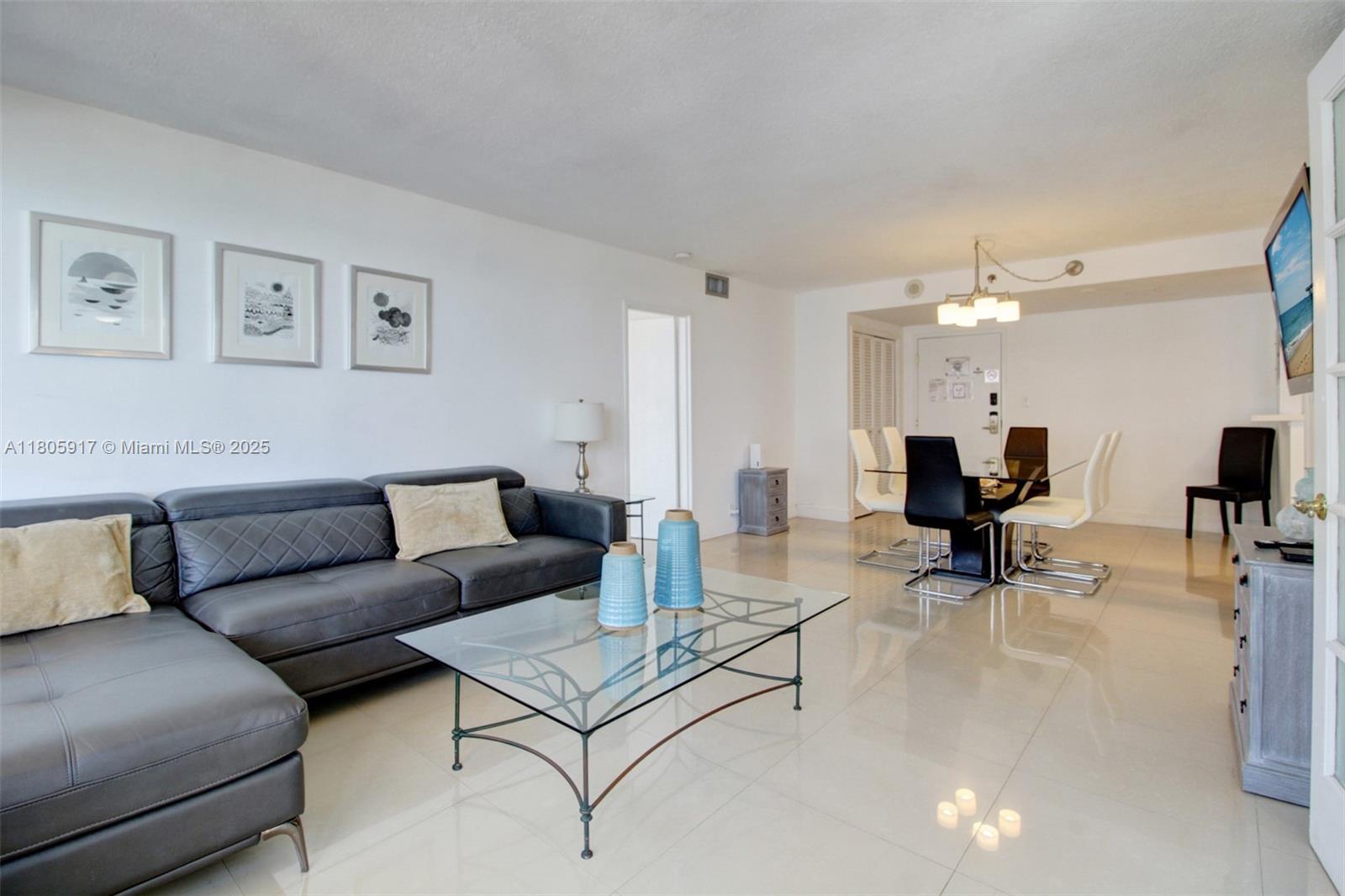 THE ALEXANDER CONDO - Residential