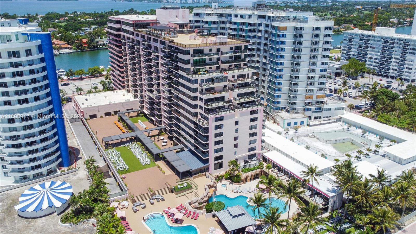 THE ALEXANDER CONDO - Residential