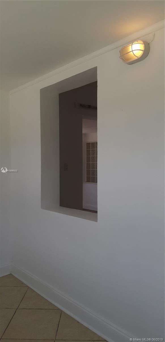 SUN RAY HOMES GREYNOLDS P - Residential Lease