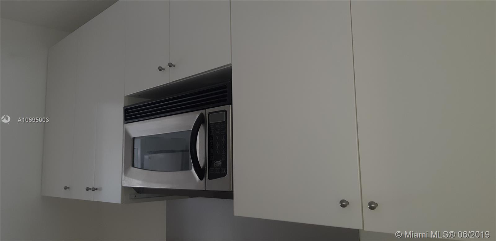 SUN RAY HOMES GREYNOLDS P - Residential Lease