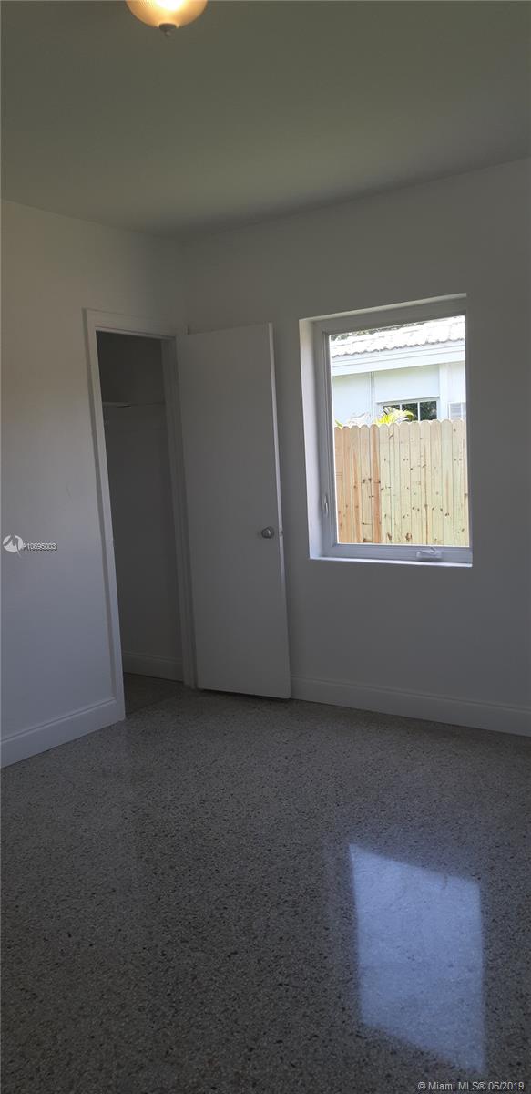 SUN RAY HOMES GREYNOLDS P - Residential Lease