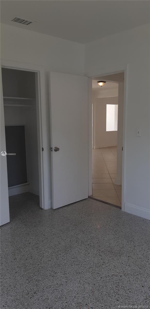 SUN RAY HOMES GREYNOLDS P - Residential Lease