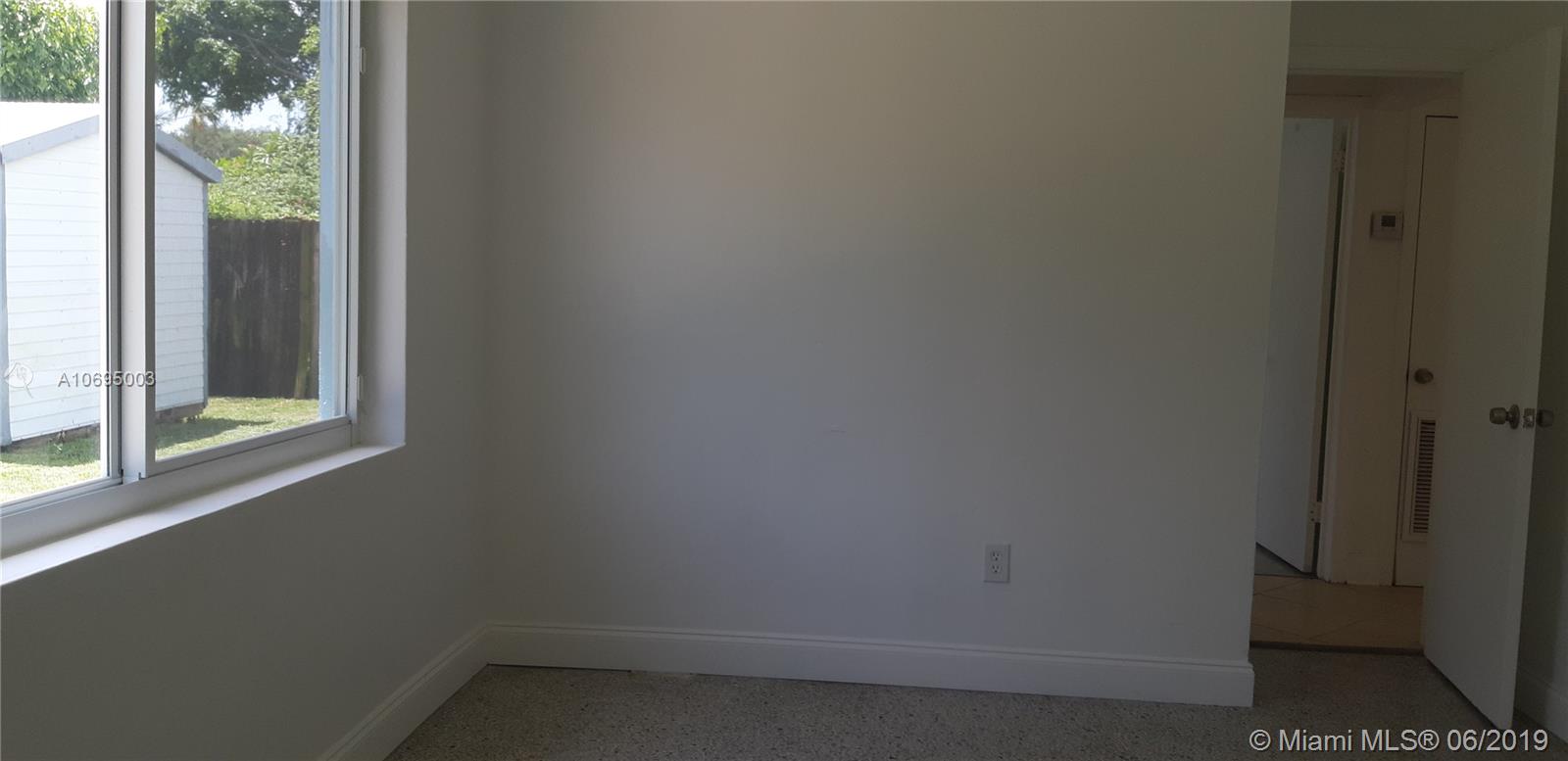 SUN RAY HOMES GREYNOLDS P - Residential Lease